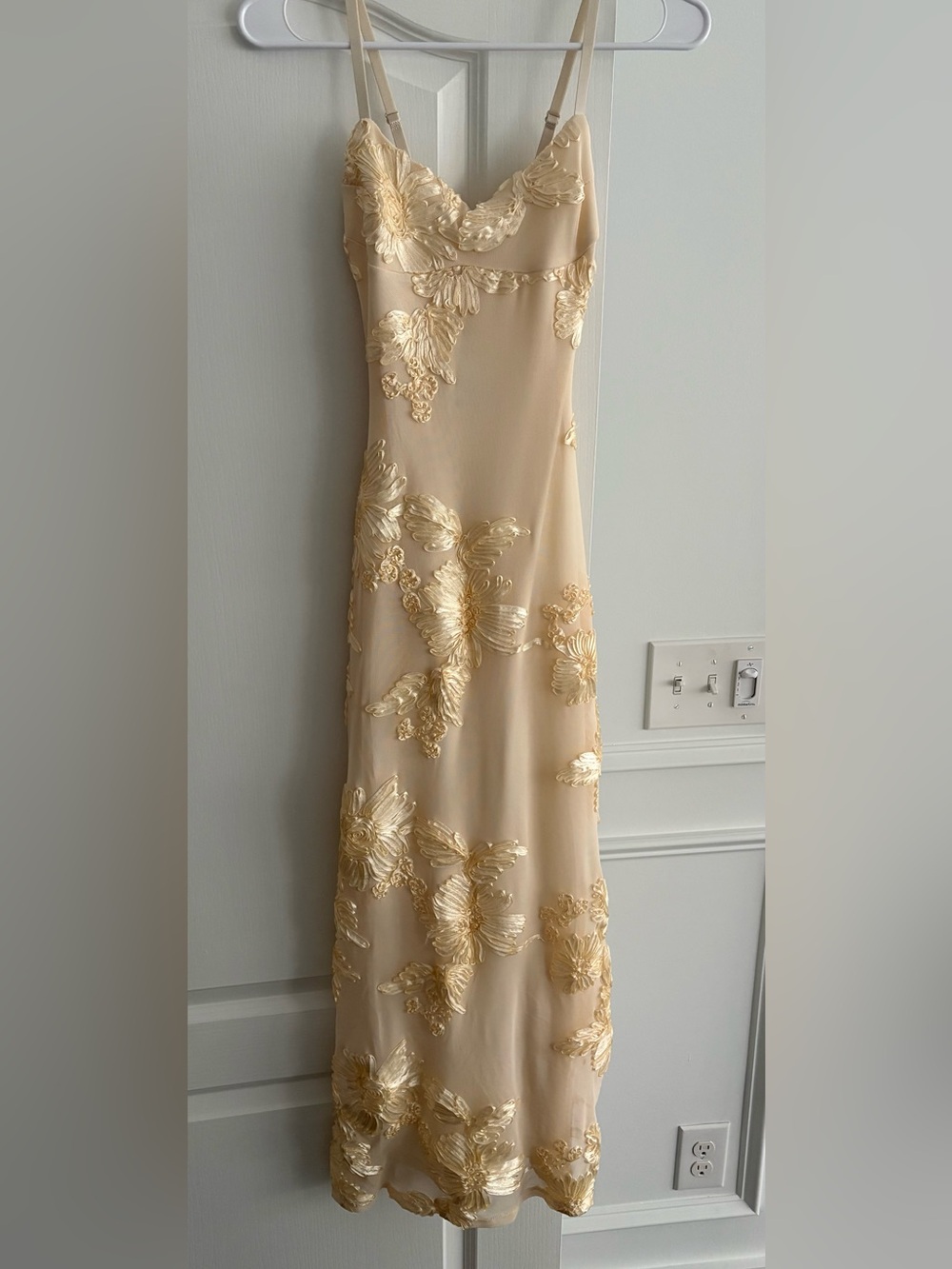 Delicate Butter Yellow Floral Appliqué Mesh dress - XS